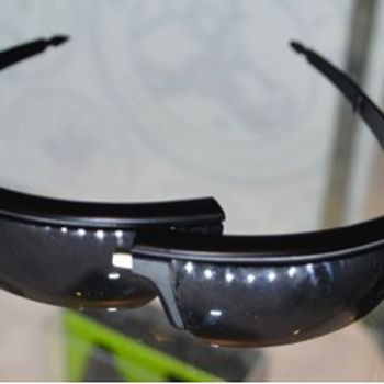 Easy folding wraparound sunglasses