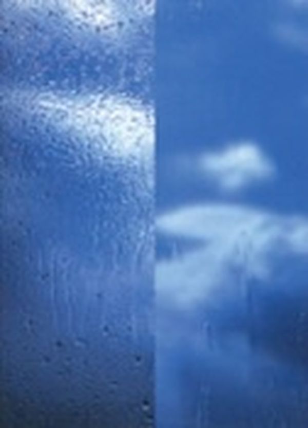 Self cleaning glass