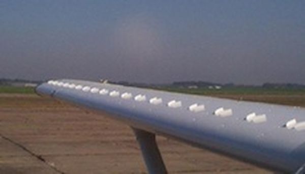 Vortex strips along aircraft wing