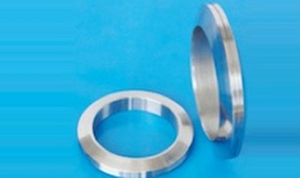 Conical instead of plain flange joint