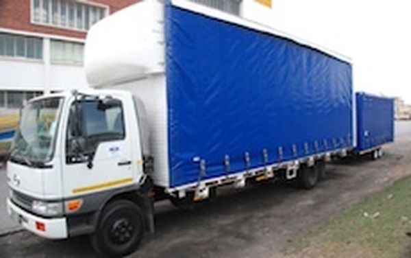 Taut-liner trucks