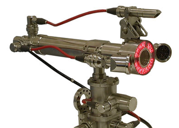 Laser-holographic visual testing for crack detection