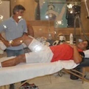 Use an oxygen tent for asthmatic recovery