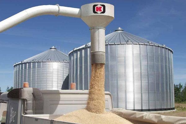 Pneumatic conveying