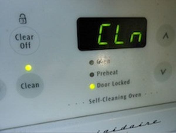 Self-cleaning oven