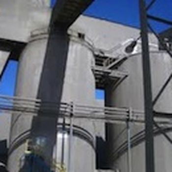 Distribute powder with vibration
