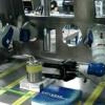 Port-deployed Glovebox Manipulator (Motoman SIA5D)