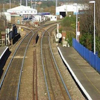 Up and down slopes for trains at stations to improve efficiency