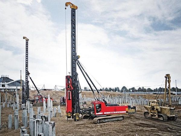 Pile driving (poles)