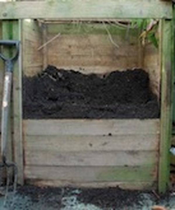 Compost garden waste