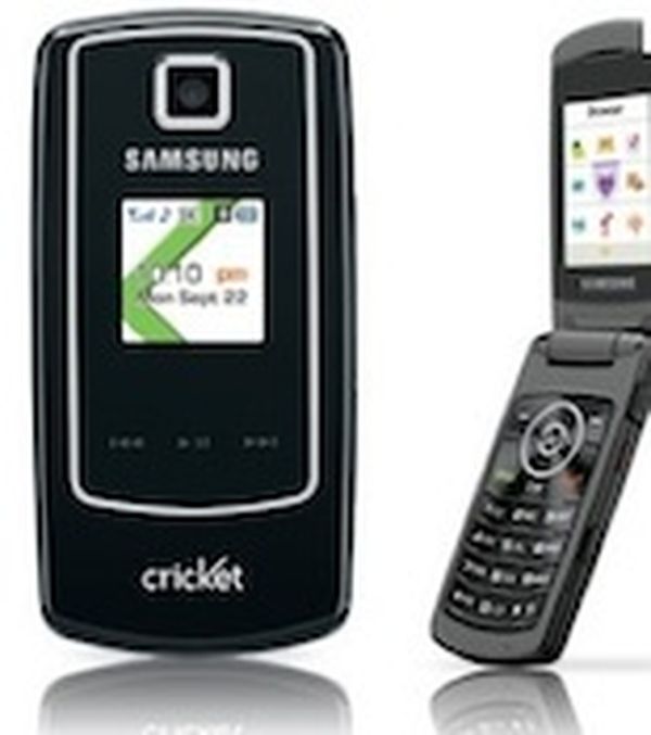 Clam shell mobile phone
