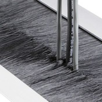 Brush seals