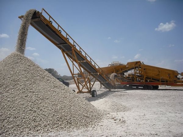 Hydraulic conveying