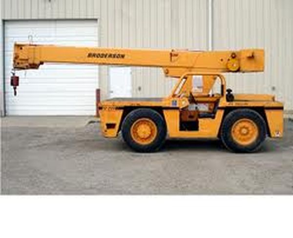 Carry deck crane