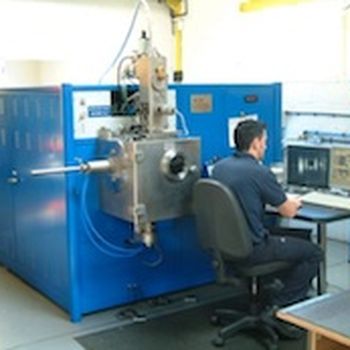 Electron beam welding in a vacuum